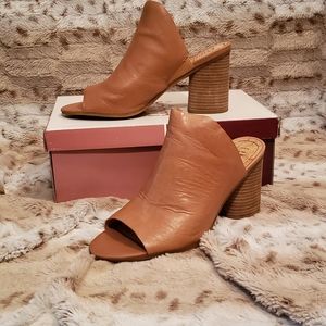 Lucca Lane Mule